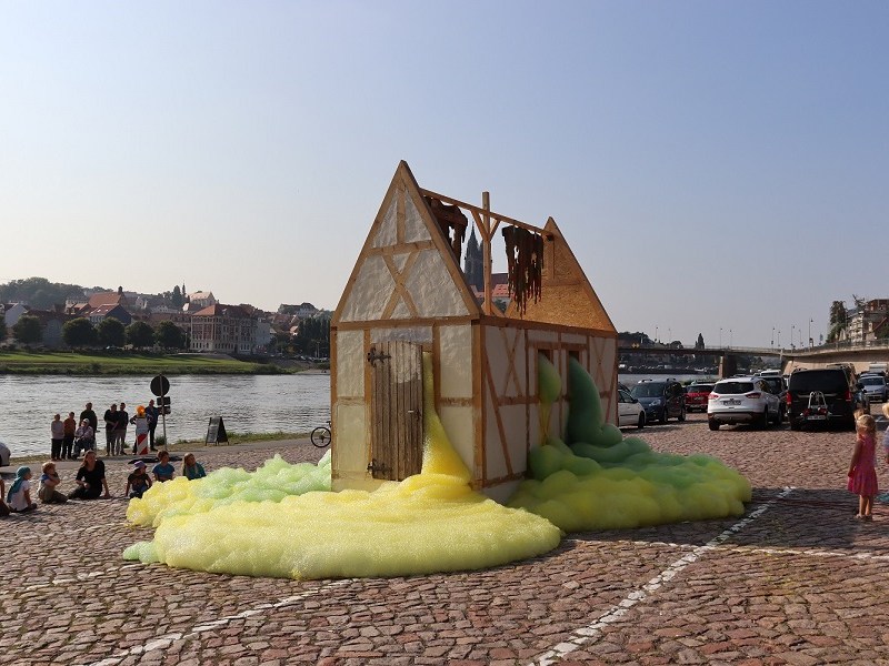 Rag House – Inside&nbsp;Out